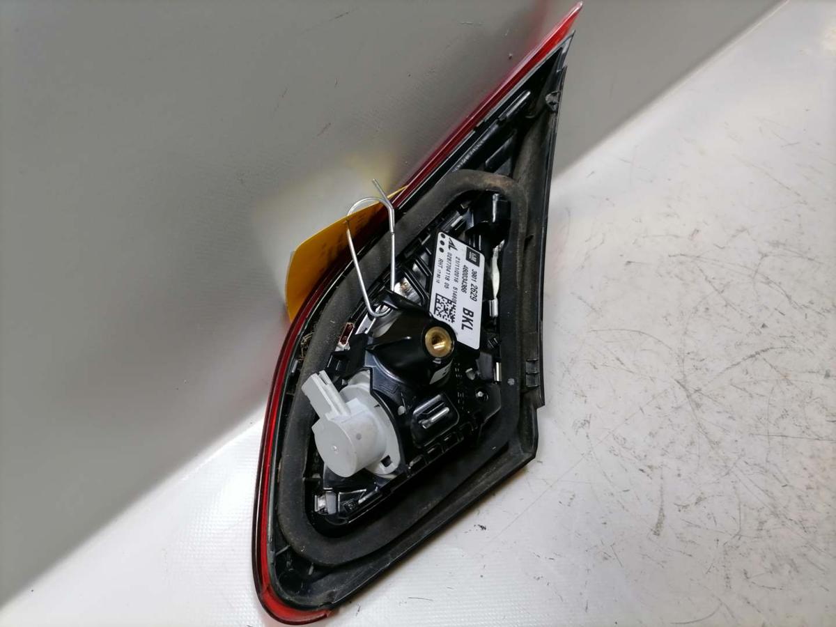 Opel Corsa E original Rücklicht Rückleuchte Schlussleuchte links innen 5-Türer Bj.2017